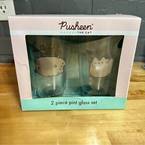 New in Box Pusheen The Cat LAZY & LOAF Set Of 2 Pint Glasses Drinkware Set